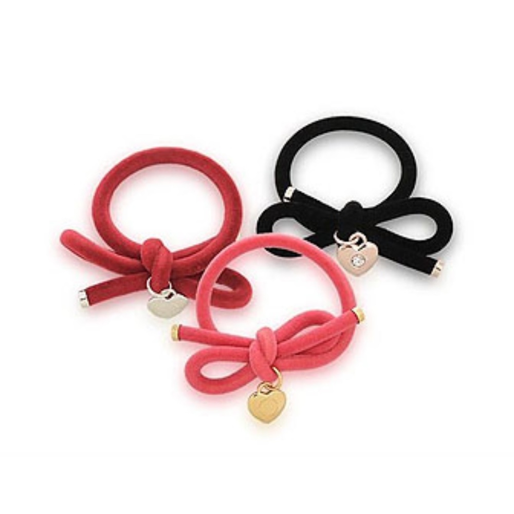 Marc Jacobs Bow With Heart Charm Pony Holders